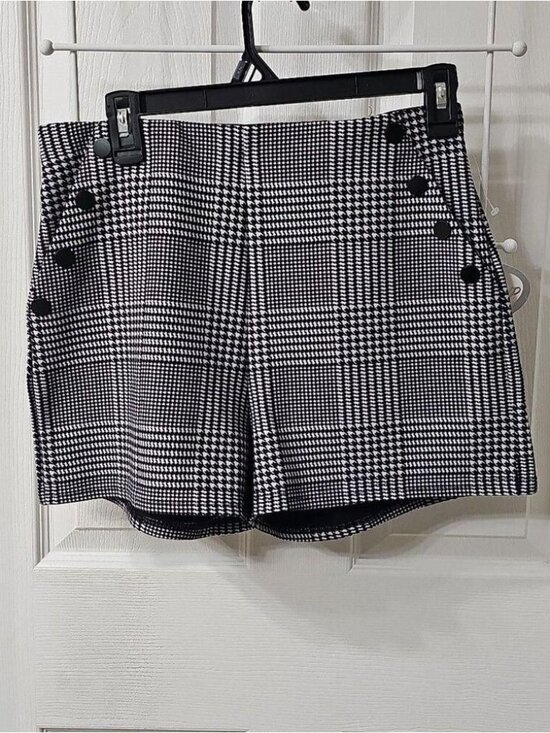 Dresses & Skirts - Skort Size L💮
